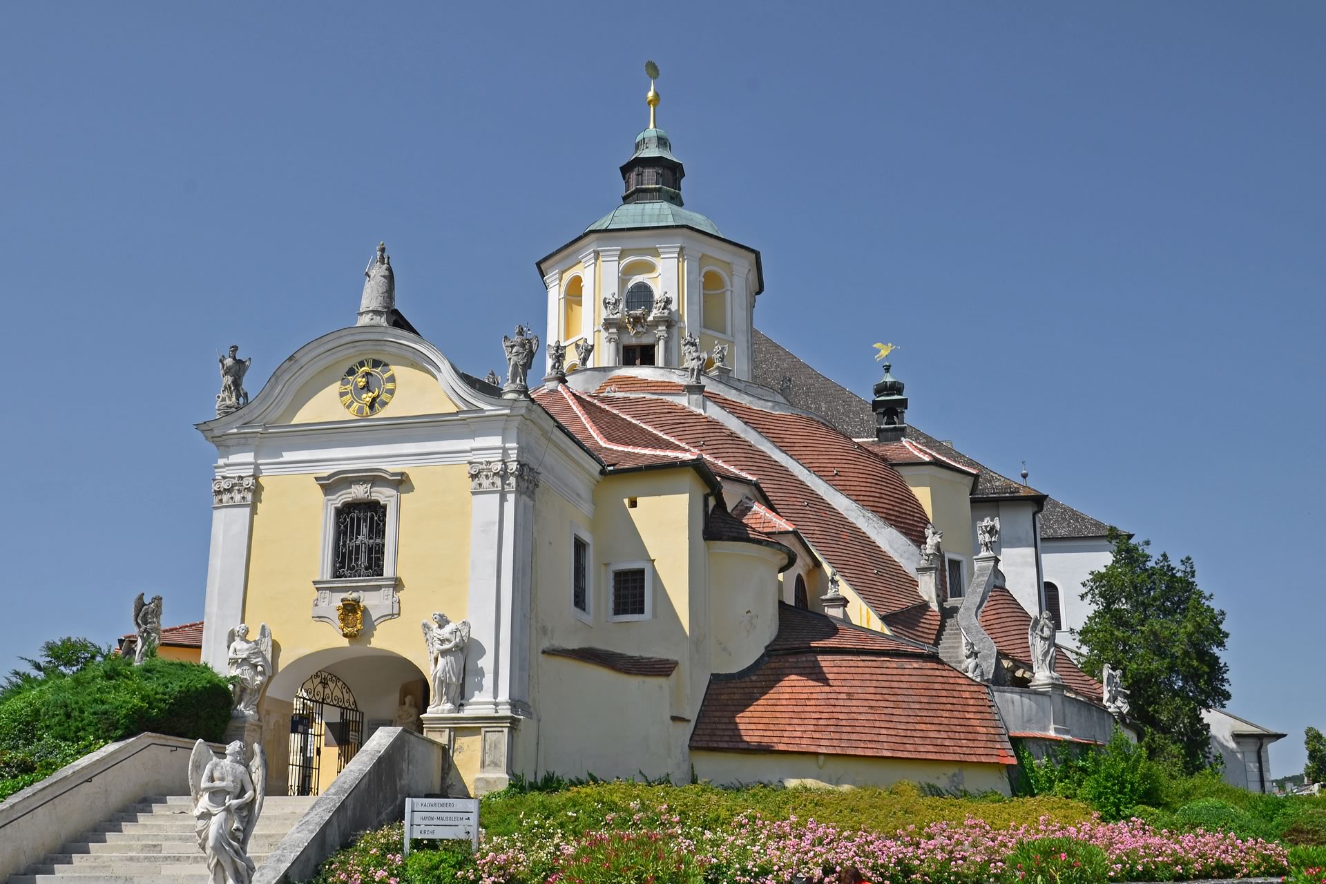 Haydnkirche Weiner ZT © photo 5000 / Fotolia